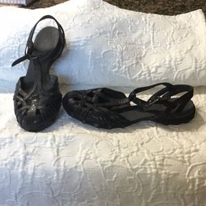 Sketchers Women's Size 8 US Biker's Caliper Gaucho Black Sandals.